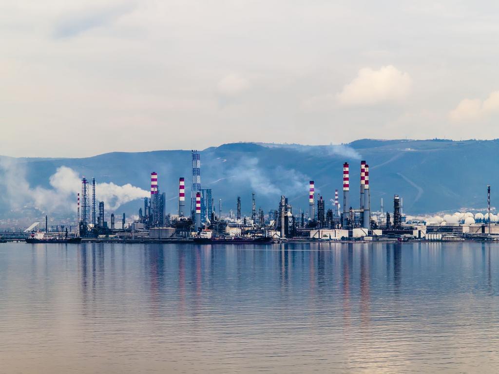 Market Vectors Oil Services ETF Target of Unusually High Options Trading (OIH)