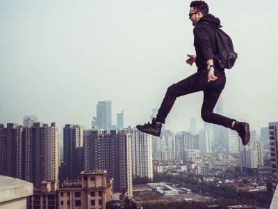 Trade options premarket