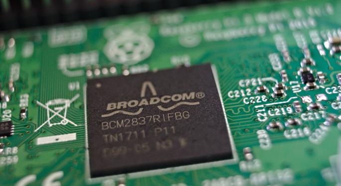 分析师在第一季度收益后提高了Broadcom的价格目标