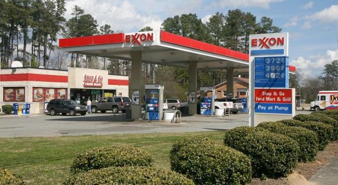 Exxon Mobil Down On Preview Of Weaker Q3, But Sell-Side Says Warning 'Relatively Benign'