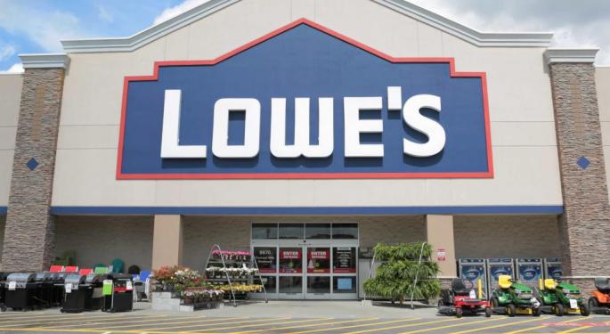 Lowe's Tumbles Following Mixed Q1 Earnings, Reduced Guidance